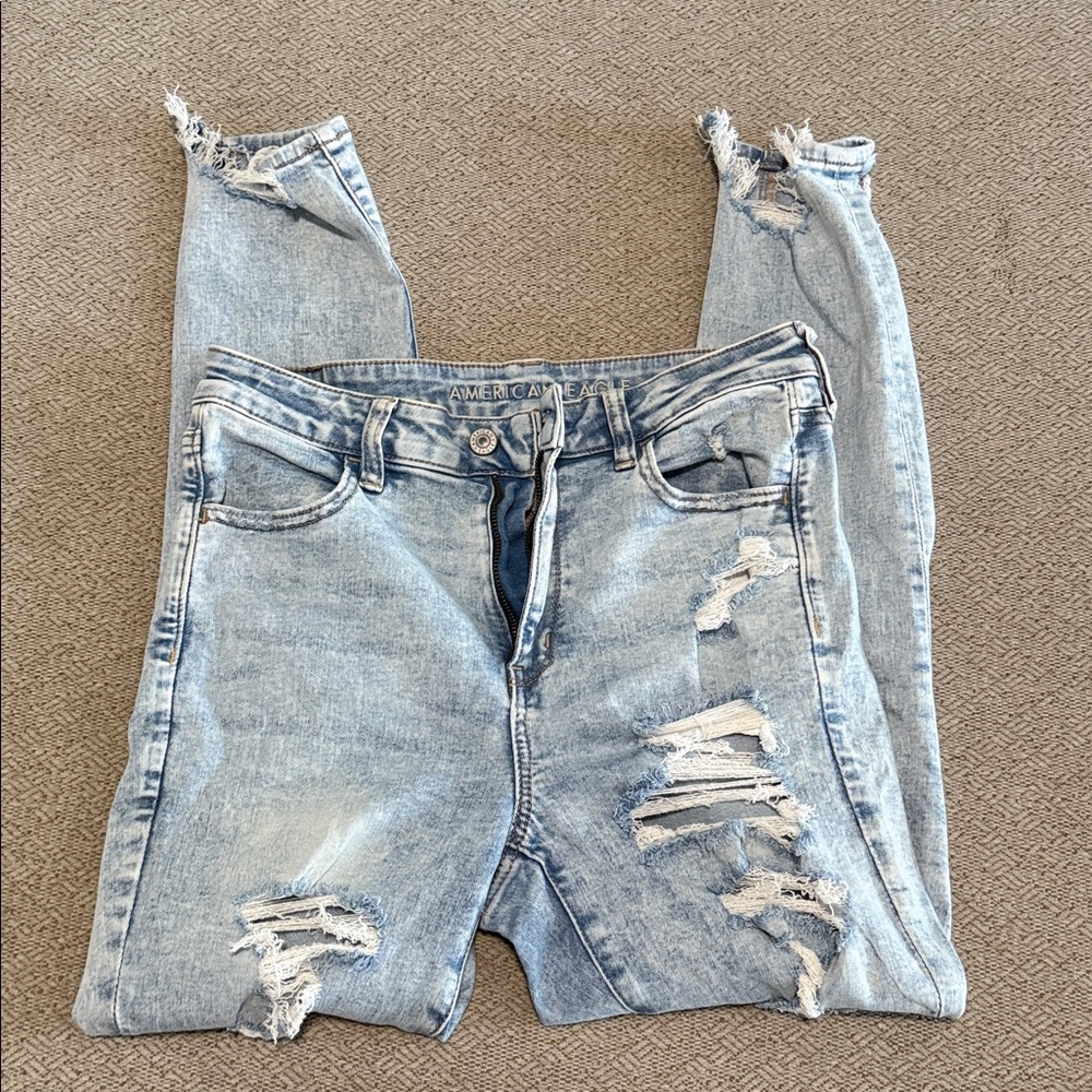 American Eagle Outfitters Light Blue Distressed Jeans